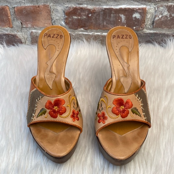 Pazzo Embroidered Leather Platform Wood Heel Sandals, Size 8.5M - Picture 2 of 16